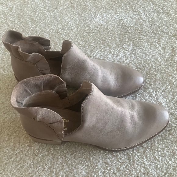 Seychelles Renowned Bootie Taupe Size 37.5 - Picture 16 of 16